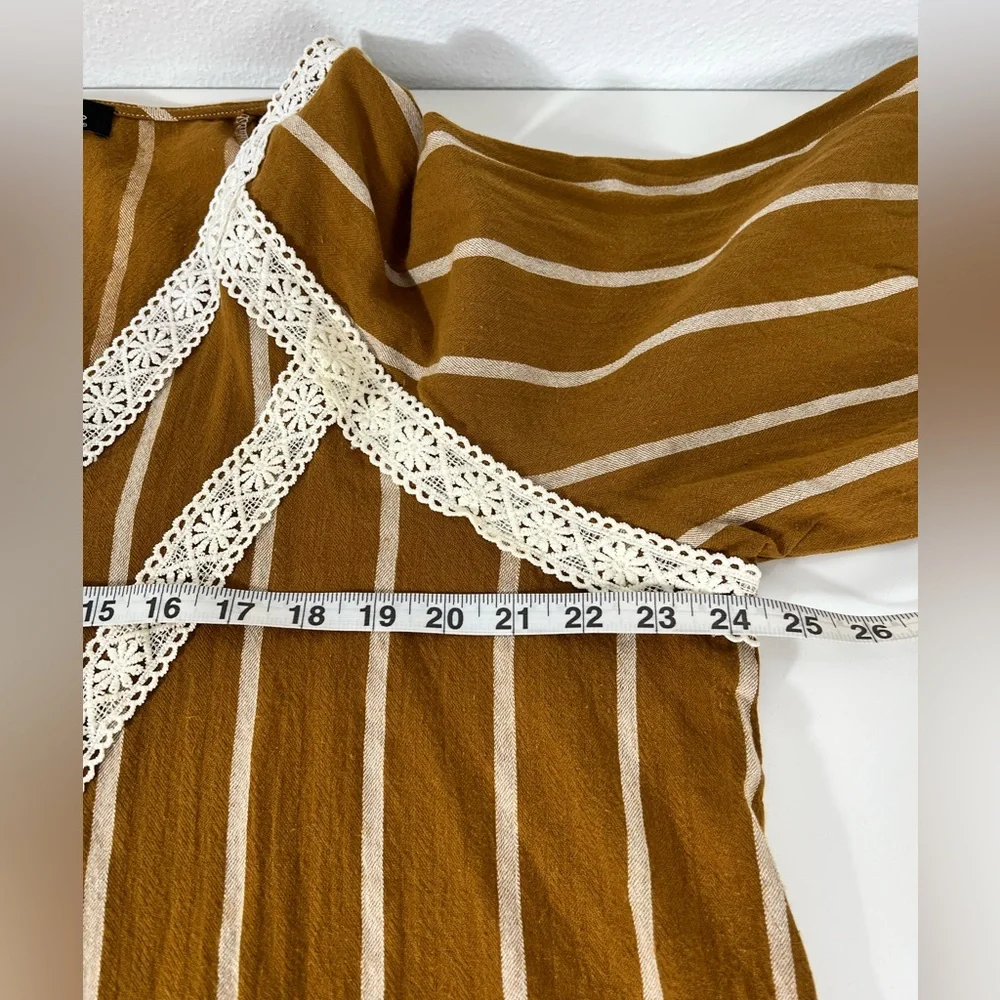 Suzanne Betro Short Sleeve V-Neck Lace Trimmed Blouse Mustard Brown 3X - Picture 6 of 7